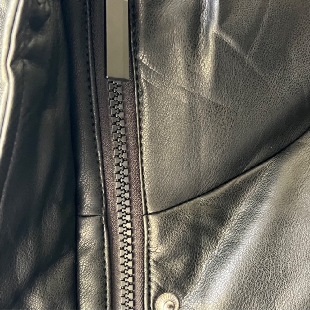 Marc New York Andrew Marc black Faux Leather Puffer Vest size Small - Picture 10 of 15